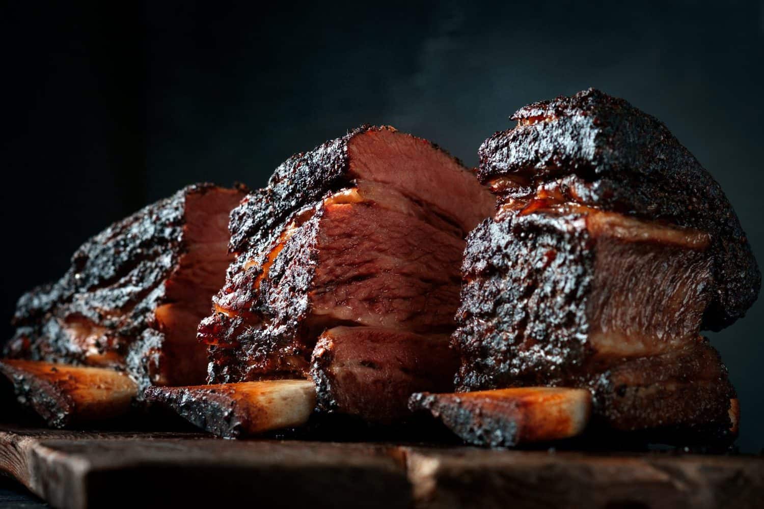 smoking-brisket-pork-how-to-get-the-best-bark-grillsimply
