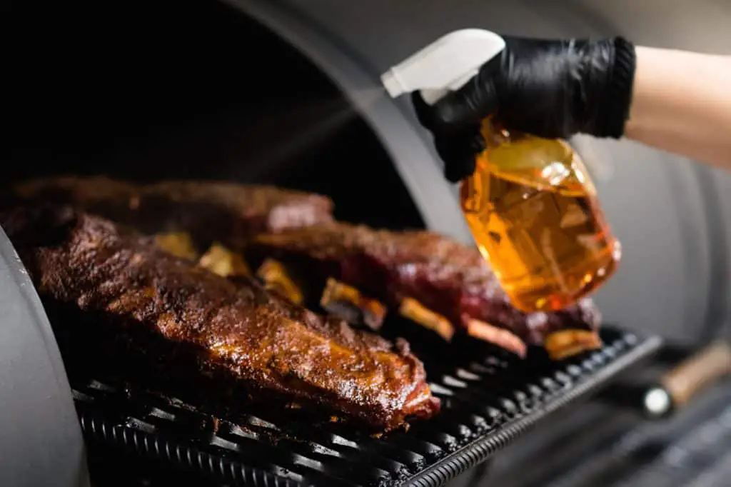 Spritzing Ribs With Spray Bottle